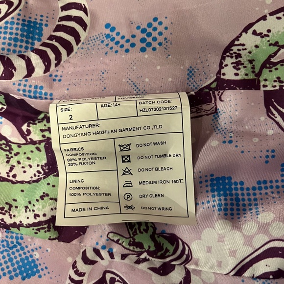 Beetlejuice pastel blazer - Picture 4 of 4